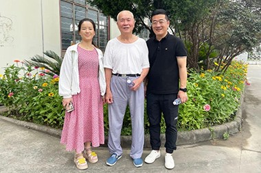 Pán He Shijun, zakladateľ JINHAILUO, navštívil ZHOUSHAN JWELL Screw&Barrel Co.,LTD.