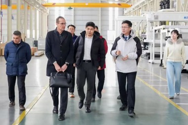 Spolupracujte na rozvoji, spolupracujte globálne – generálny riaditeľ spoločnosti Piovan Global navštívil spoločnosť Jwell Machinery