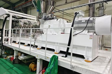 Úspešné uvedenie do prevádzky extruznej linky na dekoratívne plechy GAG v Južnej Kórei